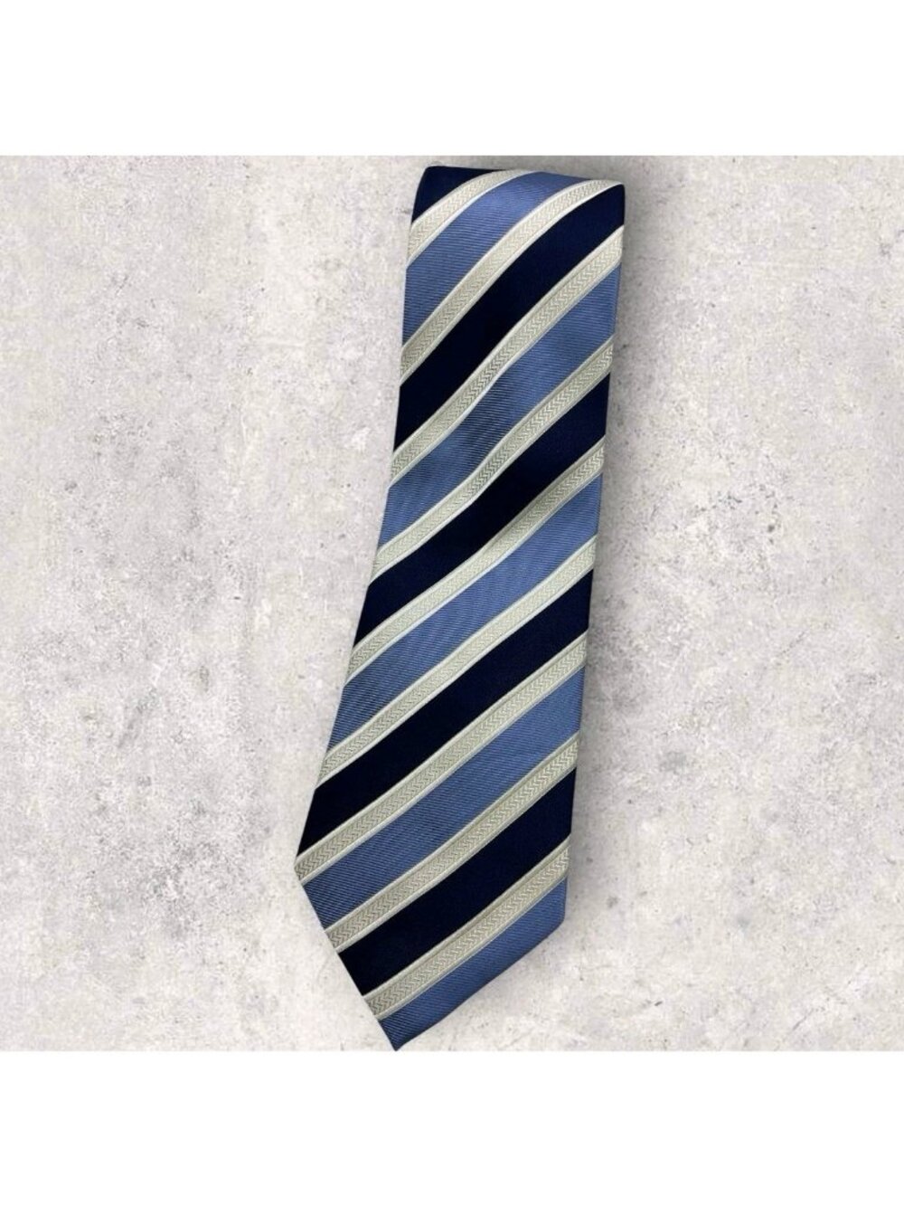 DONALD J. TRUMP Silk Tie Navy Blue White Striped W:4" EUC